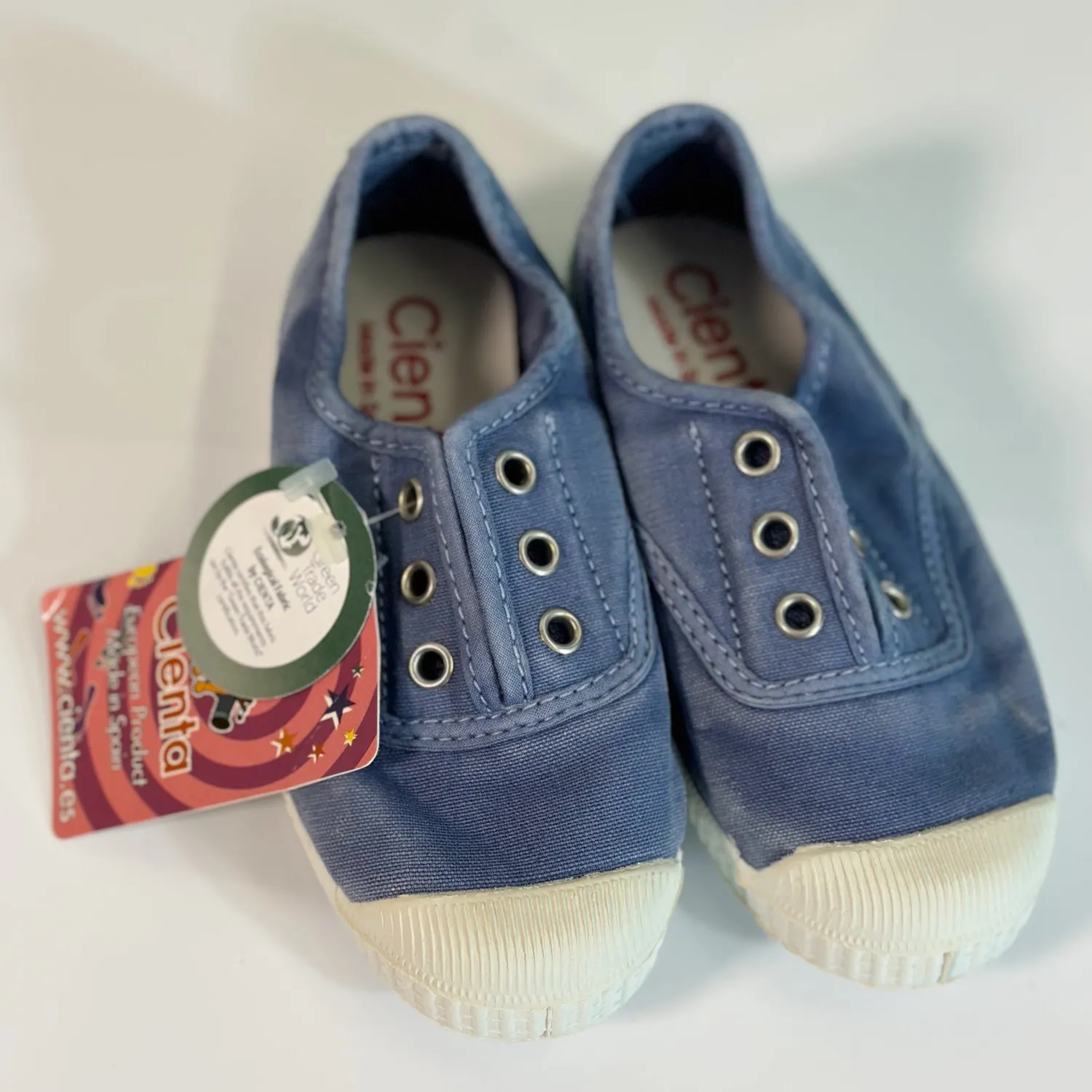 Cienta Shoes> Kids Canvas Slip On Sneakers Lavanda