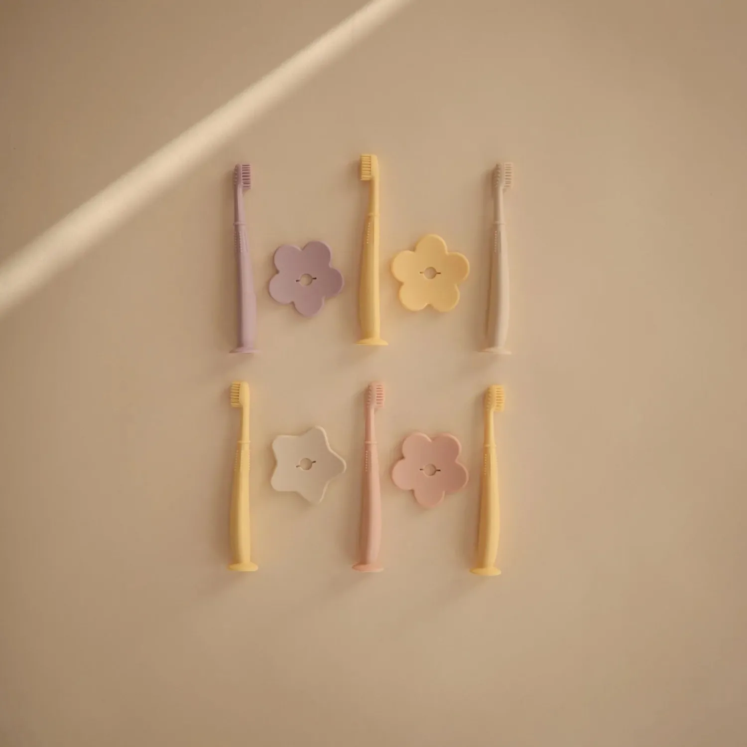 Mushie Face Masks> Flower Training Toothbrush Daffodil