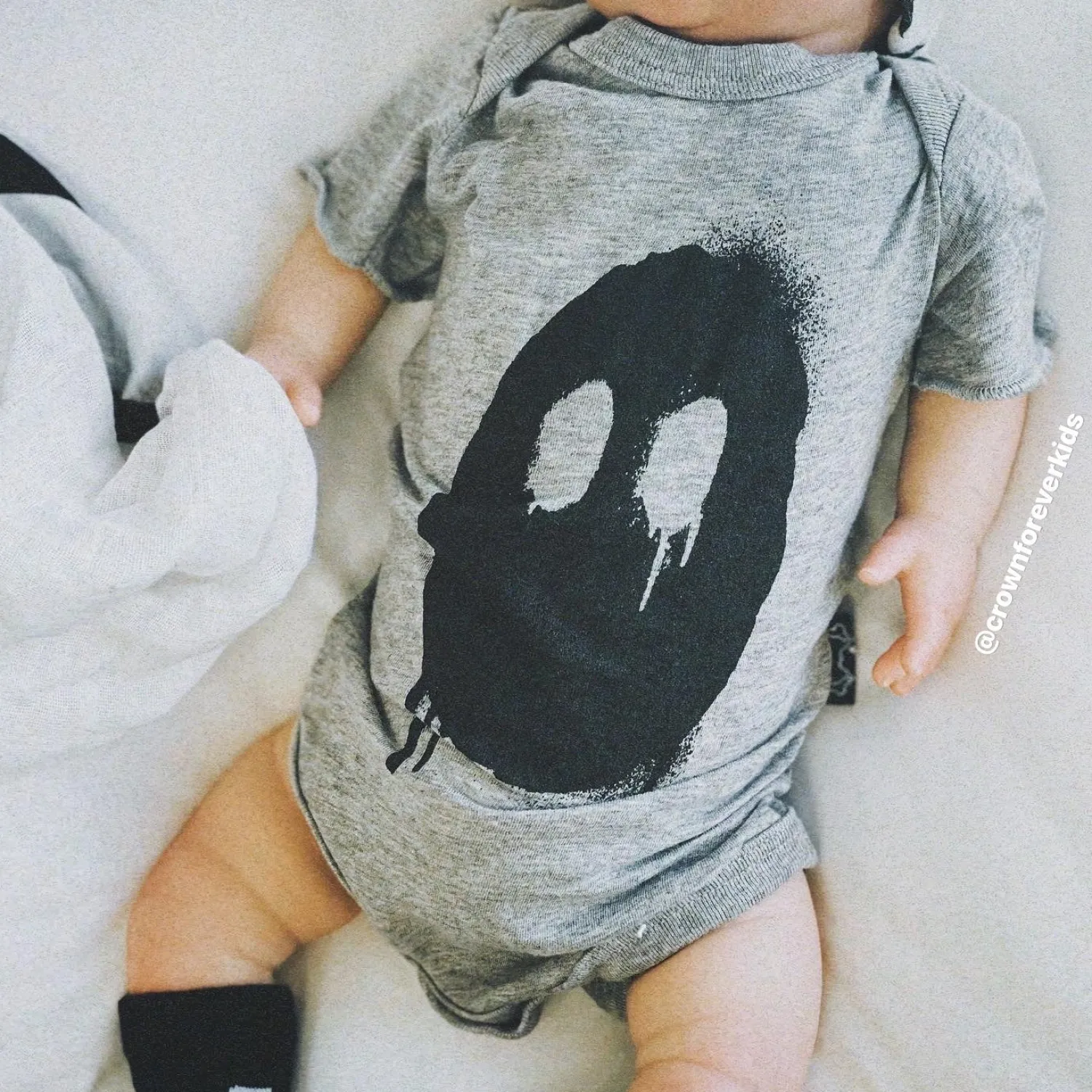 Nununu World Onesies> Baby Melting Mask Onesie Grey
