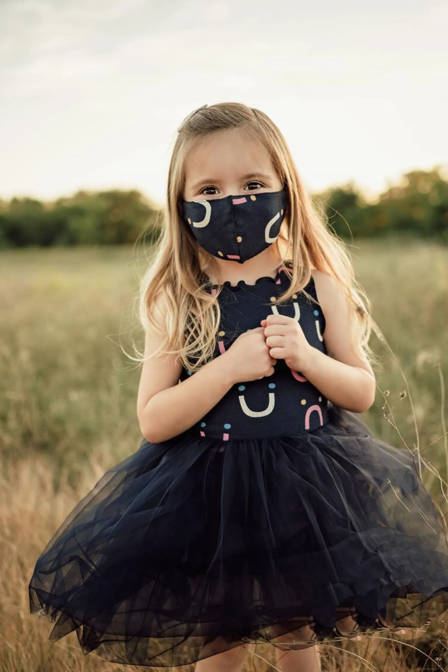 Petite Hailey T Shirts> Smile Kids And Adults Mask W/ Nose Wires