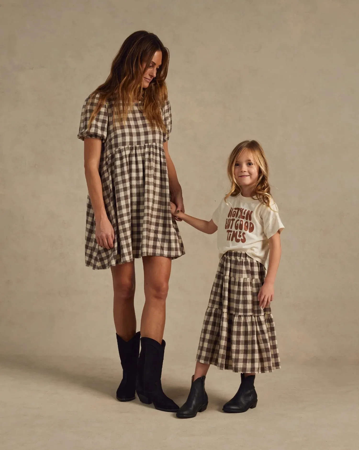 Rylee And Cru Dresses>Rylee + Cru Tiered Midi Skirt || Charcoal Check